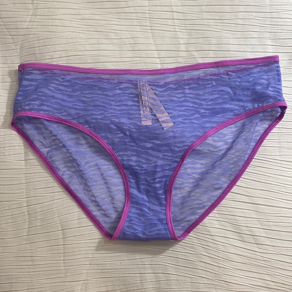 Victoria’s Secret Low Rise Hiphugger Size L